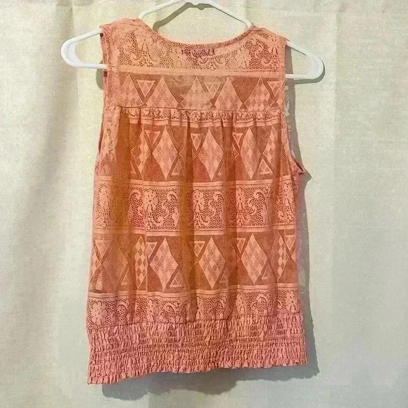 Papaya Woman’s Sleeveless Lace Sheer Top - Picture 3 of 4